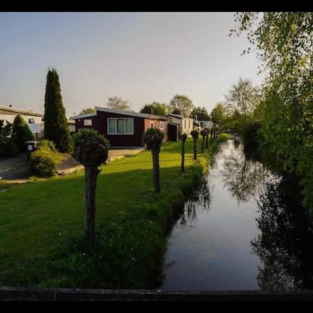 Cozy Chalet In Opmeer Near Amsterdam And Beach Kültér fotó