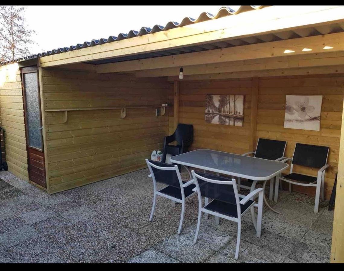Cozy Chalet In Opmeer Near Amsterdam And Beach Kültér fotó