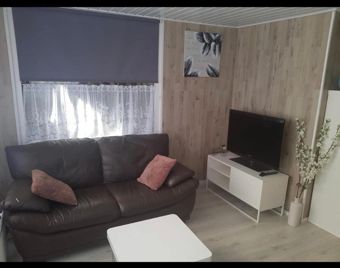 Cozy Chalet In Opmeer Near Amsterdam And Beach Kültér fotó